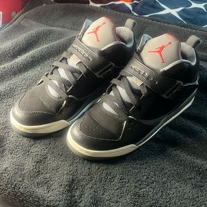 Big kids Jordan flight 4’s